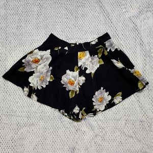 Pink Owl (M) Black Floral Skirt Shorts
